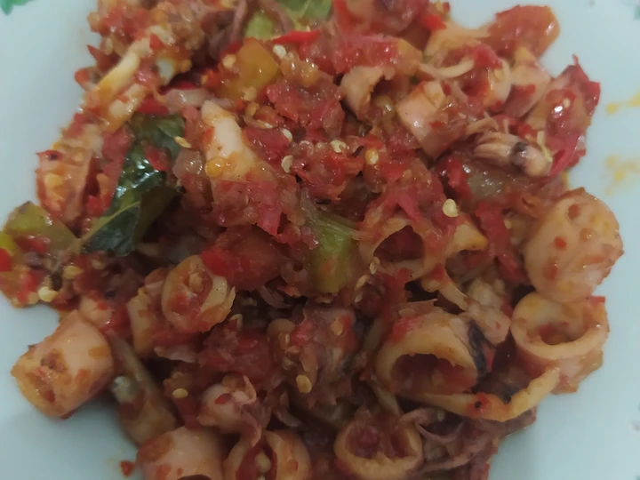Cara Mudah Membikin Resep  Cumi asin sambel pedas manis yang Menggugah Selera, Enak Banget
