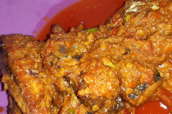 Langkah Mudah untuk Menyiapkan Tongkol pedas asem manis yang Enak Banget