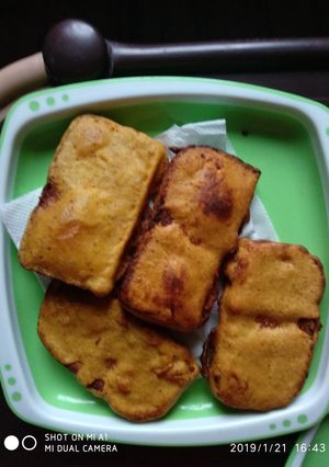 A picture of Bread pakora.