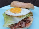 Sándwich chivito uruguayo estilo mexa 👏🏼