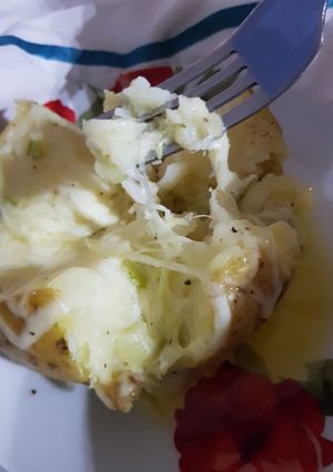 A picture of Jacket Potatoe and Mozzerella Melted Cheese & Onion 💜.