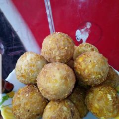 A picture of Yam balls.