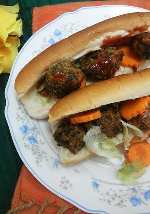 A picture of Palak Paneer ball Sandwich.