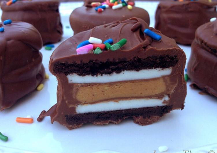 Recipe of Perfect Chocolate dipped peanut butter stuffed oreos