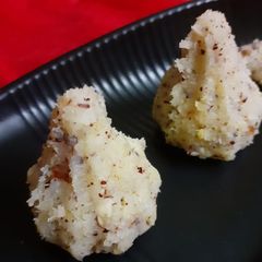 A picture of Coconut Modak.