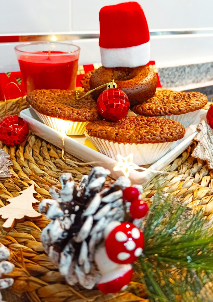 Una foto de Bizcochuelos navideños 🎄 de chocolate 🍫 y coco 🥥