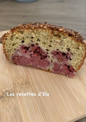 Une photo de Cake pistache / framboise