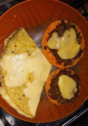 Una foto de Zapallo coreano relleno y omelette