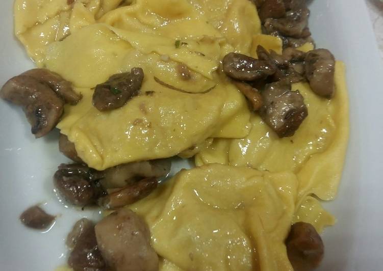 Tortelloni di patate pasta fresca ai funghi