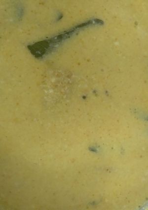 A picture of Pineapple mor kolumbu.