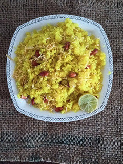 કાંદા પૌવા (Kanda Pauva Recipe In Gujarati) રેસીપી મુખ્ય ફોટો