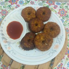 A picture of Chicken cheese donuts.