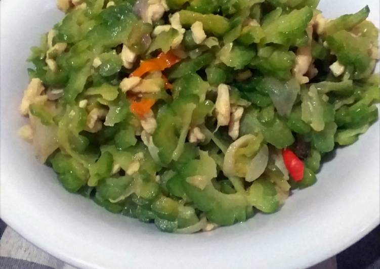 Tumis Paria Tempe