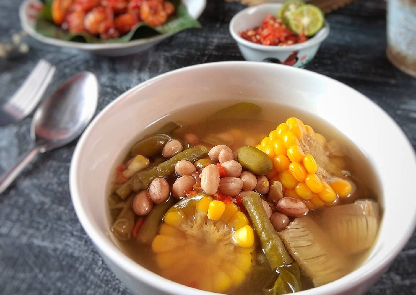 Sup sayur dengan asam jawa