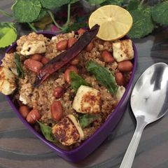 A picture of Cholai high protein chivda.