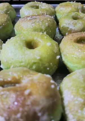 Foto resep Donat Karamel Pandan