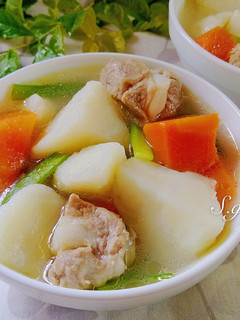 馬鈴薯排骨湯 的食譜成品照片