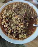 Arroz caldoso con carne picada, garbanzos y nueces