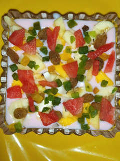 फ्रूट कस्टर्ड (Fruit custard recipe in hindi) रेसिपी मुख्य फोटो