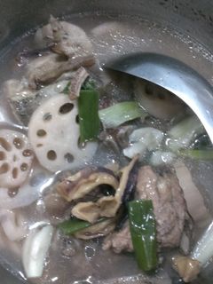 排骨蓮藕湯(阿基師版) 的食譜成品照片