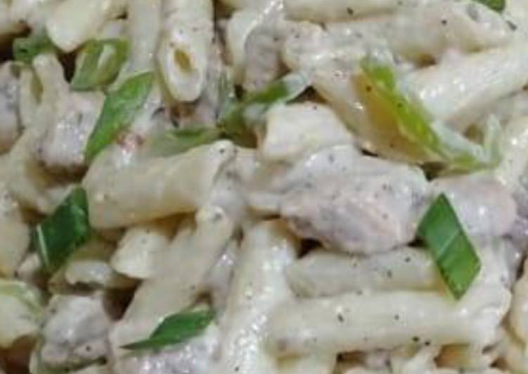 White sause pasta