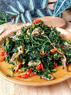 Foto resep 368. Oseng Daun Pepaya Cumi Asin