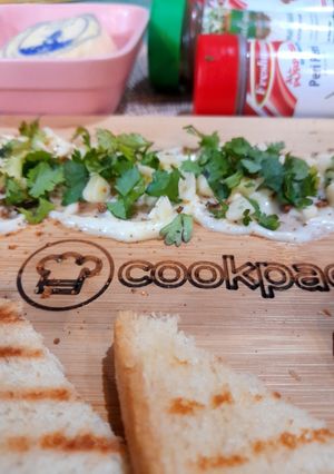 A picture of Italian seasoning Garlic butter board.