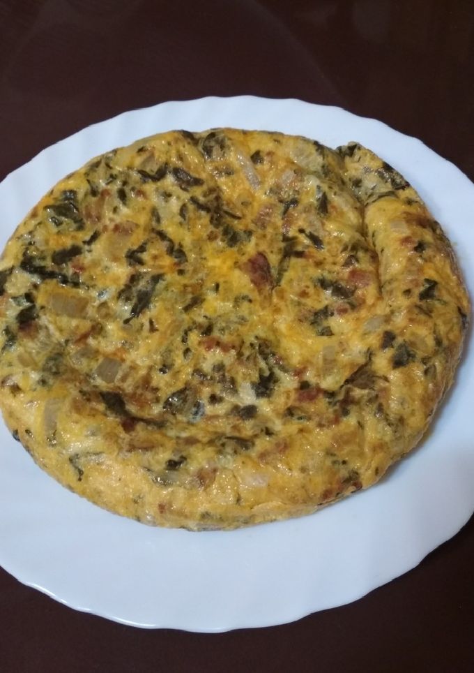 Una foto de Tortilla de acelgas con sobrasada