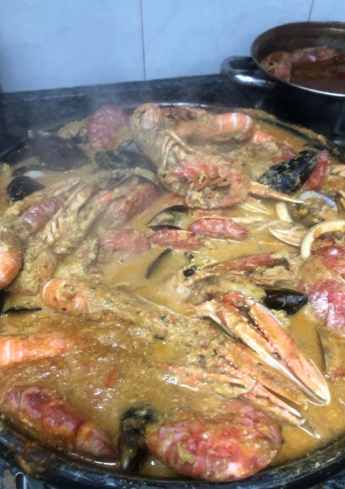 Una foto de 112. Suquet de pescado y marisco (principal pescado)