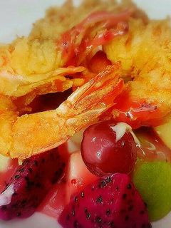 รูปของ สลัดผลไม้กุ้งกรอบ