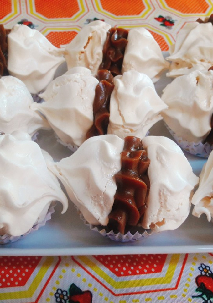 Una foto de Merenguitos con dulce de leche (Merengue Francés🗼)