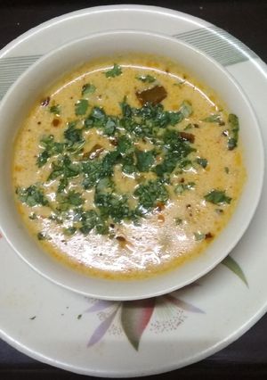 A picture of Dhaba style kadi.