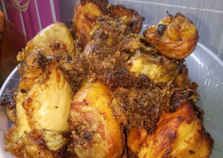 Ayam goreng lengkuas presto, rumah makan Padang...😋 cuma 5mnt
