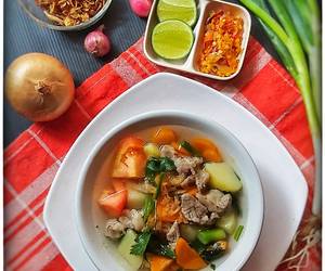 Resep Mudah Sop Daging dan Tetelan Enak Sempurna Resep Mudah Sop Daging dan Tetelan Enak Sempurna