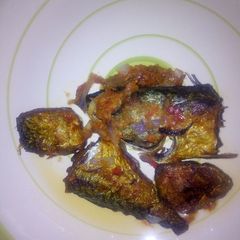 A picture of Fried and peppered Titus fish.