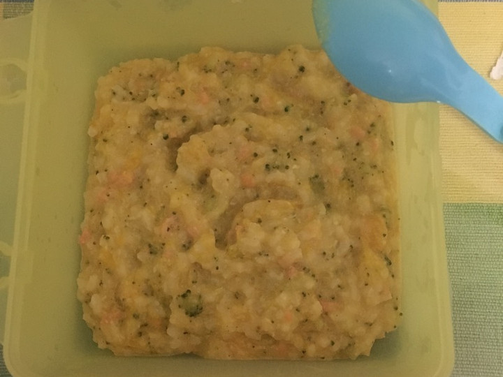 Langkah Mudah untuk Menyiapkan Nasi Tim Salmon Kabocha - 9 Months yang Bikin Ngiler