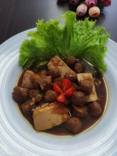 Foto resep Semur Bola-bola Daging (eggless) dan Tahu