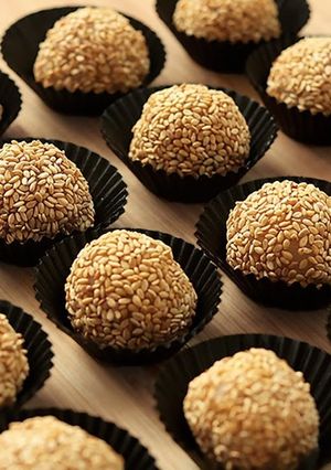 Foto resep Mochi Wijen Isi Kacang Devina Hermawan