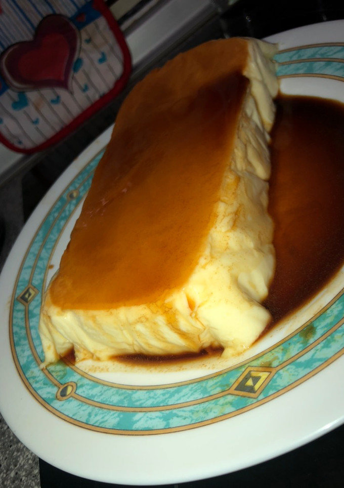 Una foto de Flan Royal limón