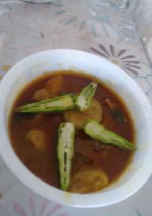 A picture of Aalu gosht(mutton).