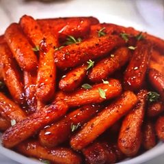 A picture of Balsamic roasted carrots.