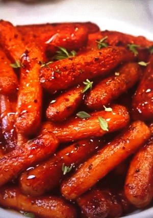 A picture of Balsamic roasted carrots.