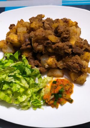 Una foto de Higadito Carretillero con Yuca