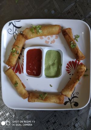A picture of Bread cheese corn roll.
