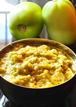 A picture of Green tomato chutney.