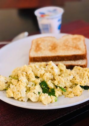 A picture of Oat Milk Scrambled Eggs.