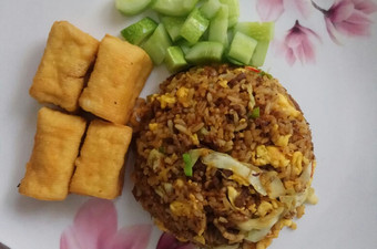 Cara Gampang Menyiapkan Nasi goreng daging bumbu kari Enak Terbaru