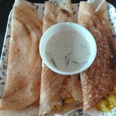 A picture of Traditional Masala dosa.