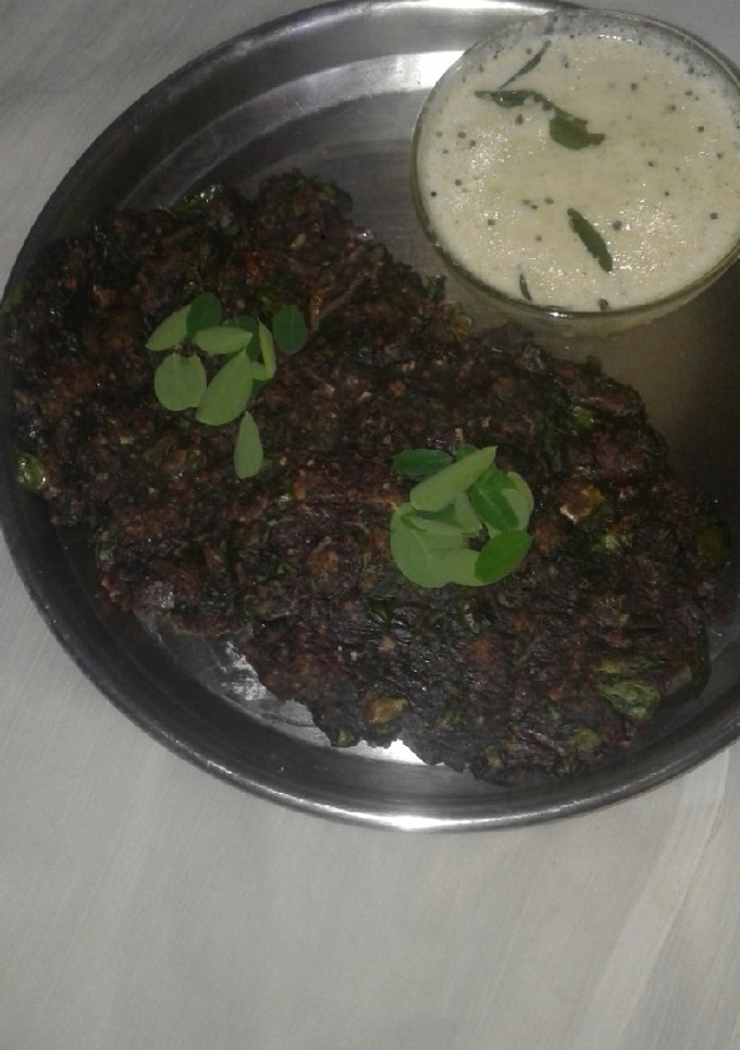 முருங்கை கீரை கேழ்வரகு அடை செய்முறை முக்கிய புகைப்படம்
