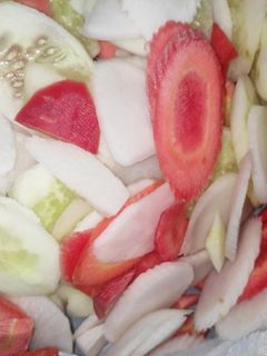 सलाद (salad recipe in Hindi) रेसिपी मुख्य फोटो